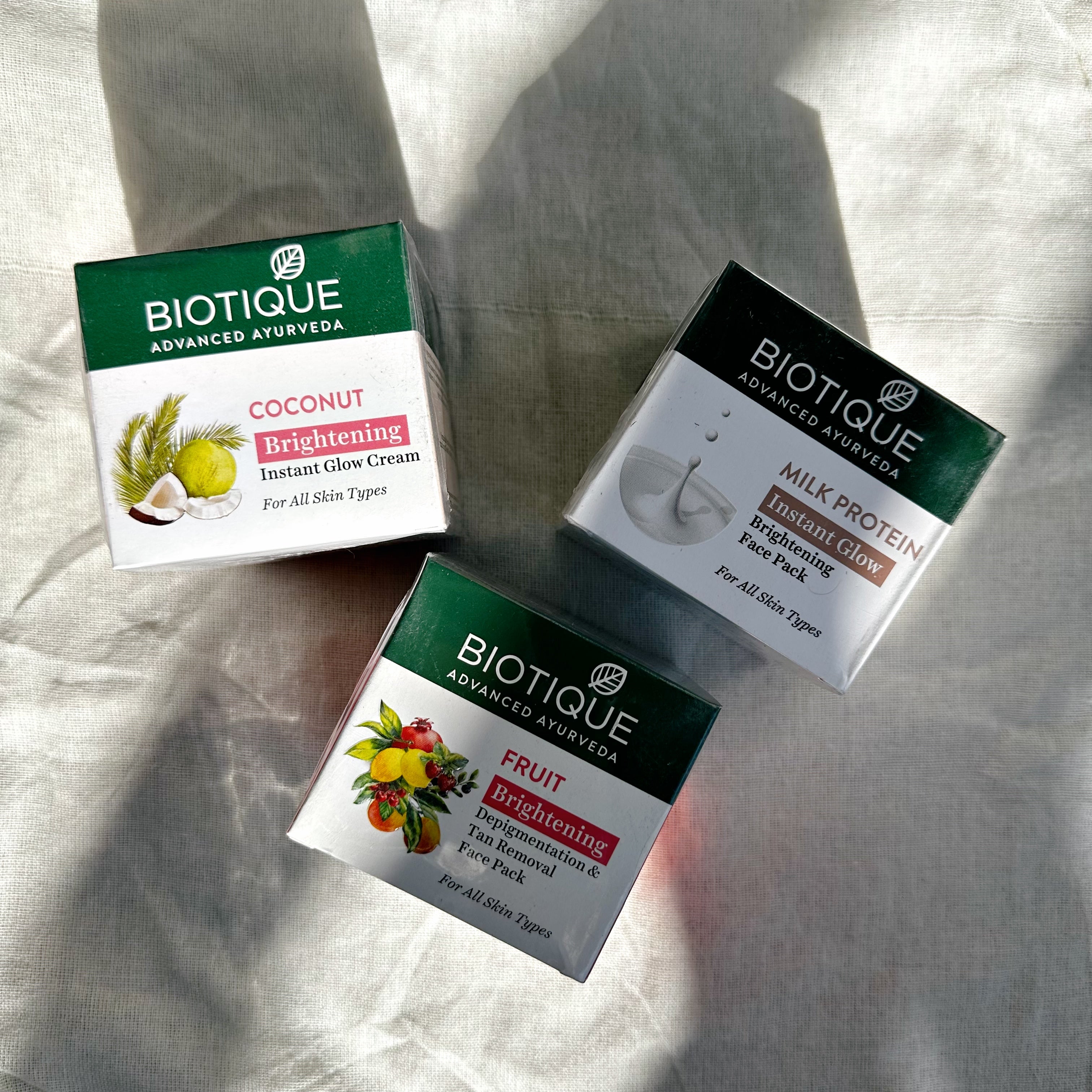 限定お買い得商品 Coconut Biotique Brightening Faburs – 50g Cream Glow Instant フェイスクリーム